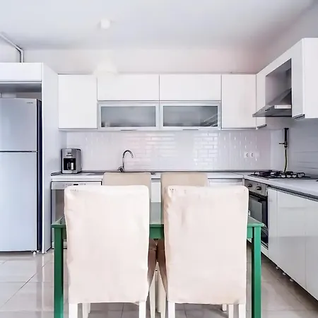 Апартаменты Sea And View In Maltepe